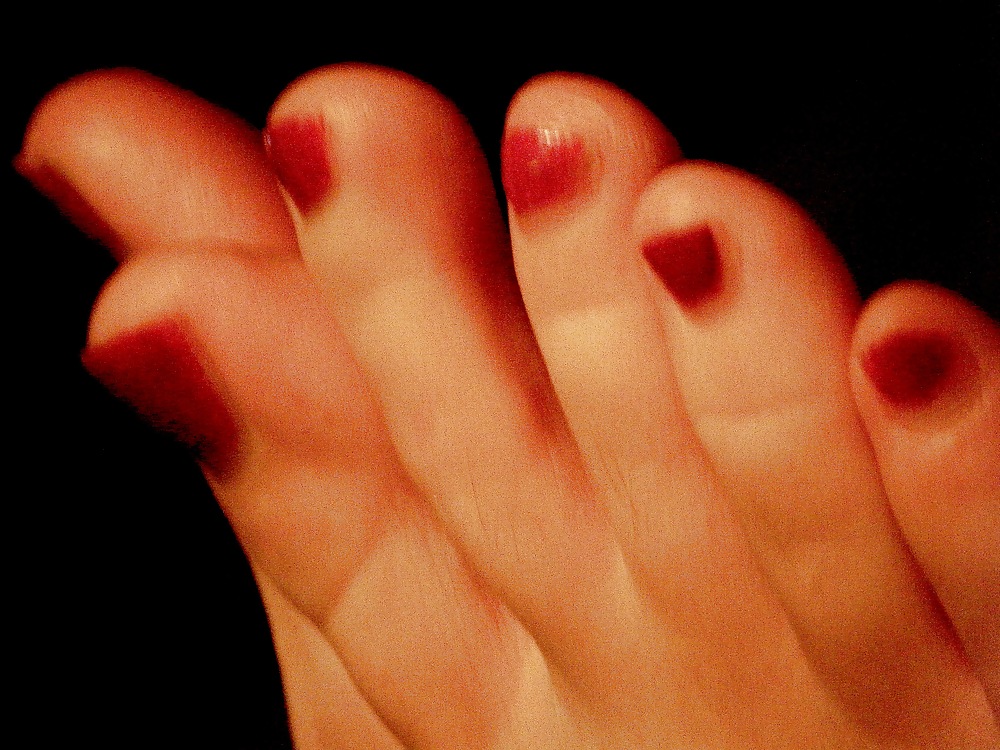 Sex Gallery Candid Pics of my Wife's Toes -- No Trannies for a Change!