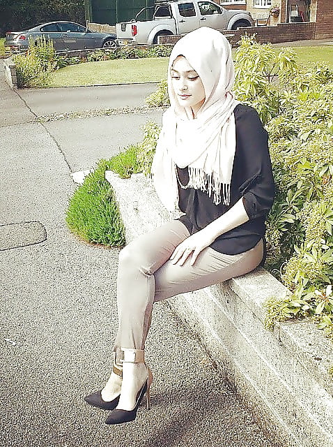 Sex Gallery UPDATED Clothed Hijabi Indian Paki Arab Teens UK Bengali