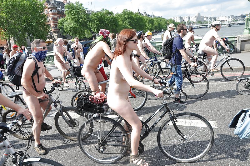 Sex Gallery The Beauty of Amateur Naked Cycling