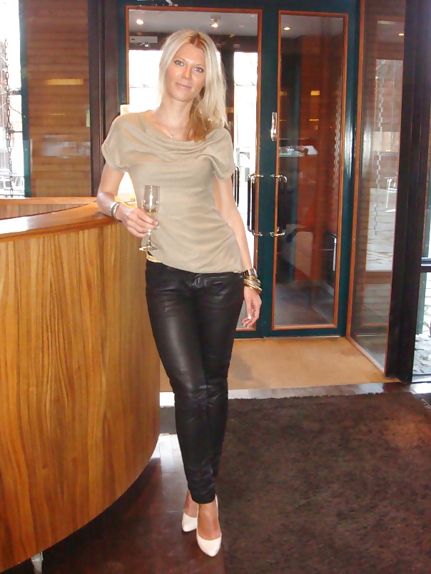Sex Gallery Girls in Leather and Boots part 4