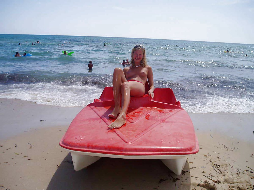 Sex Gallery The beach 106