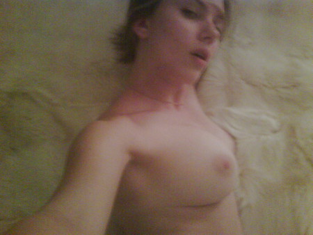 Scarlett johansson nude photo