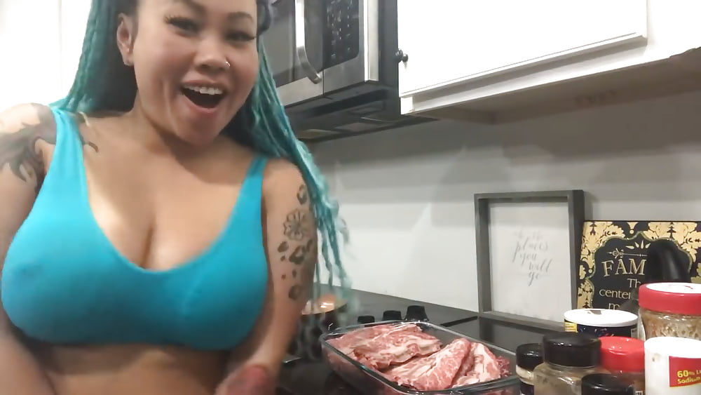 Lovely mimi BIG HORNY TITS IN KITCHEN.