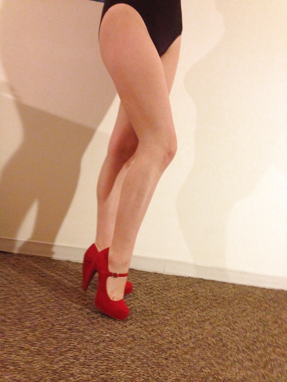 Sex Gallery Red heels