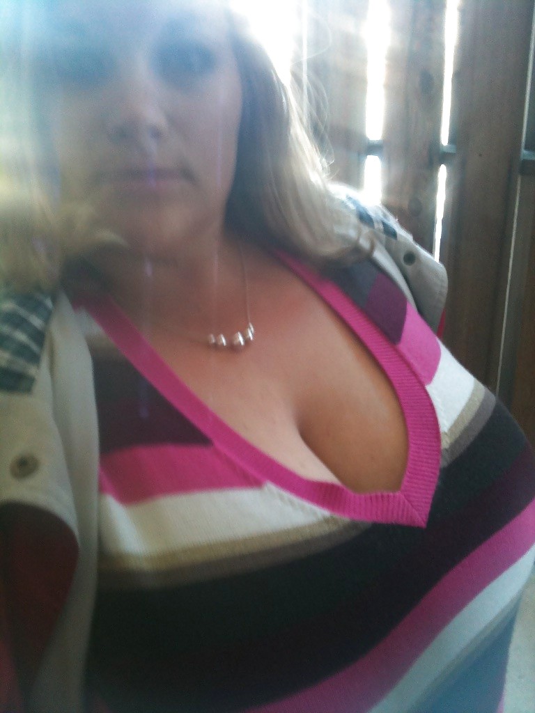 Sex Gallery A Couple Huge Racks From SmutDates.com