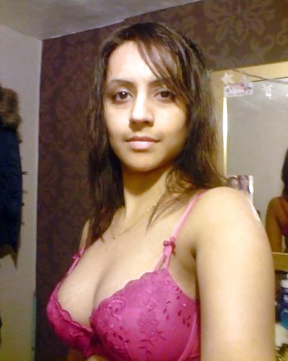 Sex Gallery Indian girl self shot pics