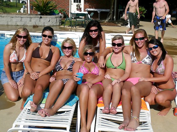 Sex Gallery Sexy in Bikinis