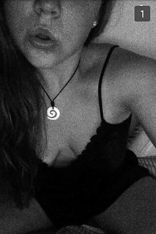 Sex Gallery brooke looking sexy please comment