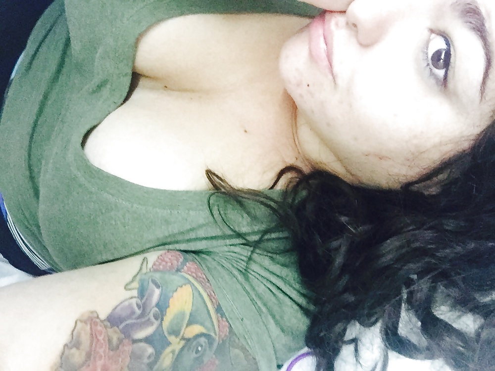 Sex Gallery Chubby Tattooed Goddess 01