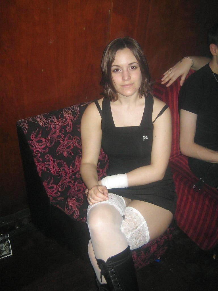 Sex Gallery Exposed:  Cute Girlfriend Gets Facialized