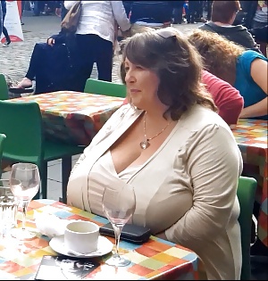 Sex Gallery Send me pics of your moms and aunts