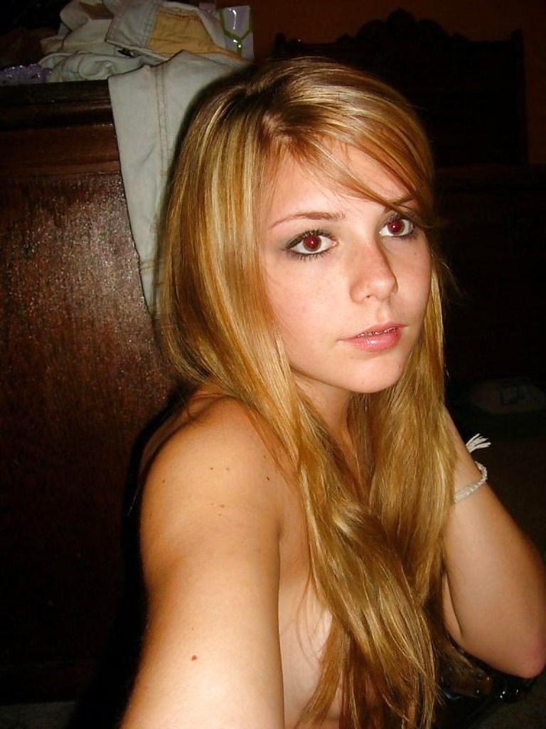 Sex Gallery Cute blonde Teen girl