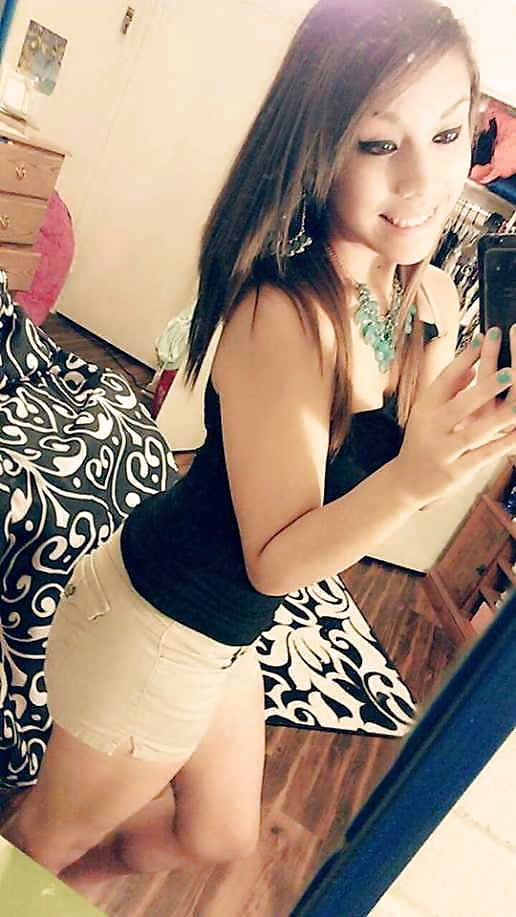 Sex Gallery Selfies In Shorts