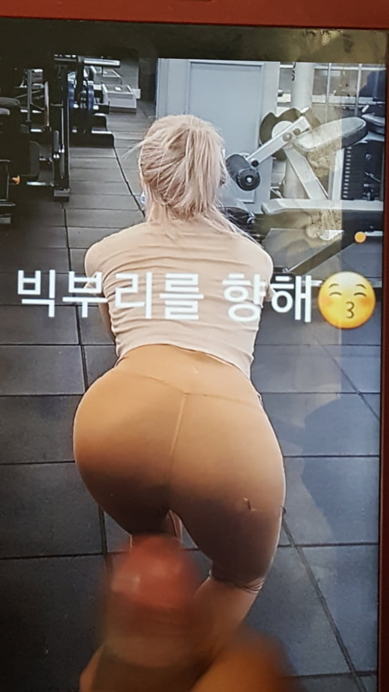 Tribute MAMAMOO Solar Cum - 4 Photos 