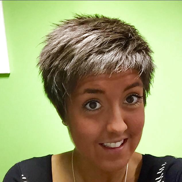 Sex Gallery Facebook short haired hotties P3