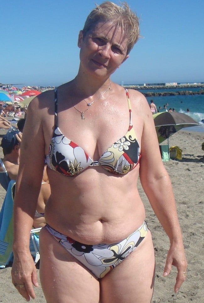Sexy Granny In Bikini Pics Xhamster Sexiz Pix