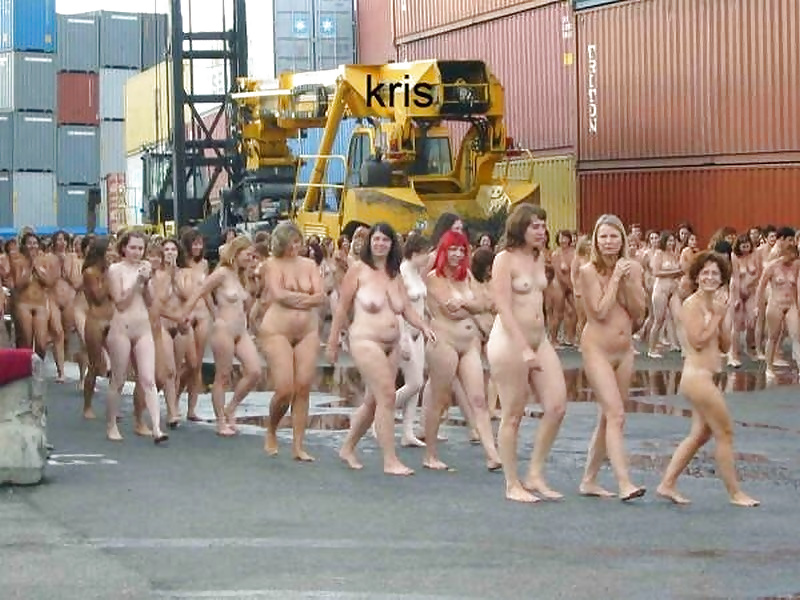 Sex Gallery Left, right or middle ?