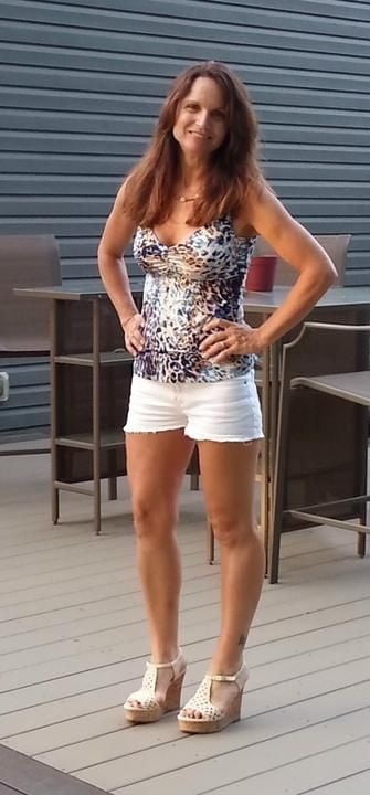 Hot Milfs For Your Comments 13 - 21 Photos 
