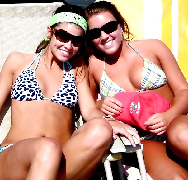 Sex Gallery Sexy in Bikinis