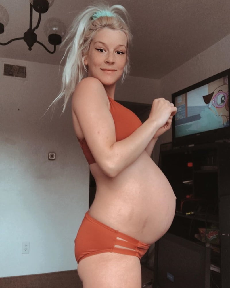 Sexy Pregnant Girls 142 - 30 Pics 