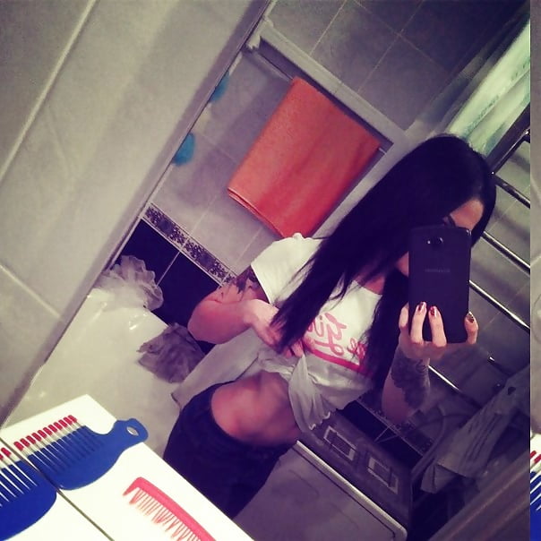 Sex Gallery A lean, but attractive Anastacia.