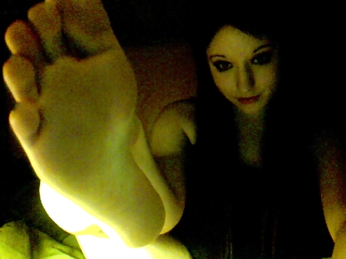 Sex Gallery Nicole and her feet!
