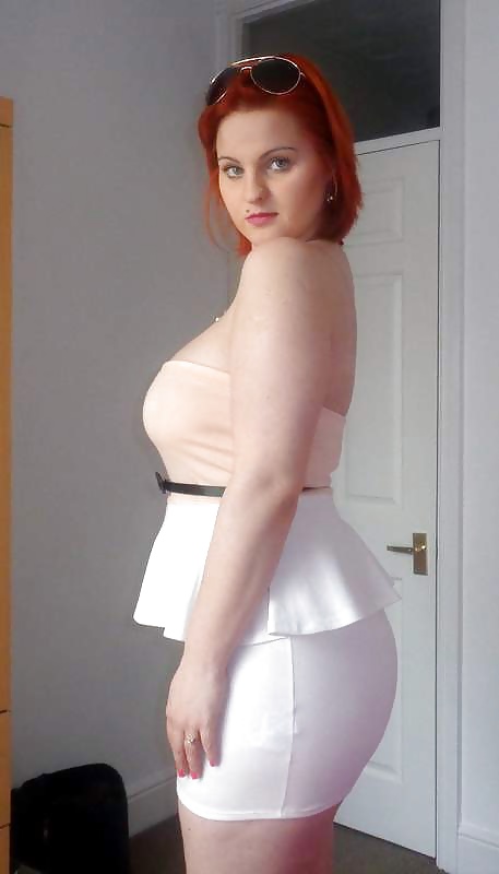 Sex Gallery Red head Joanna hot big ass and wide hips