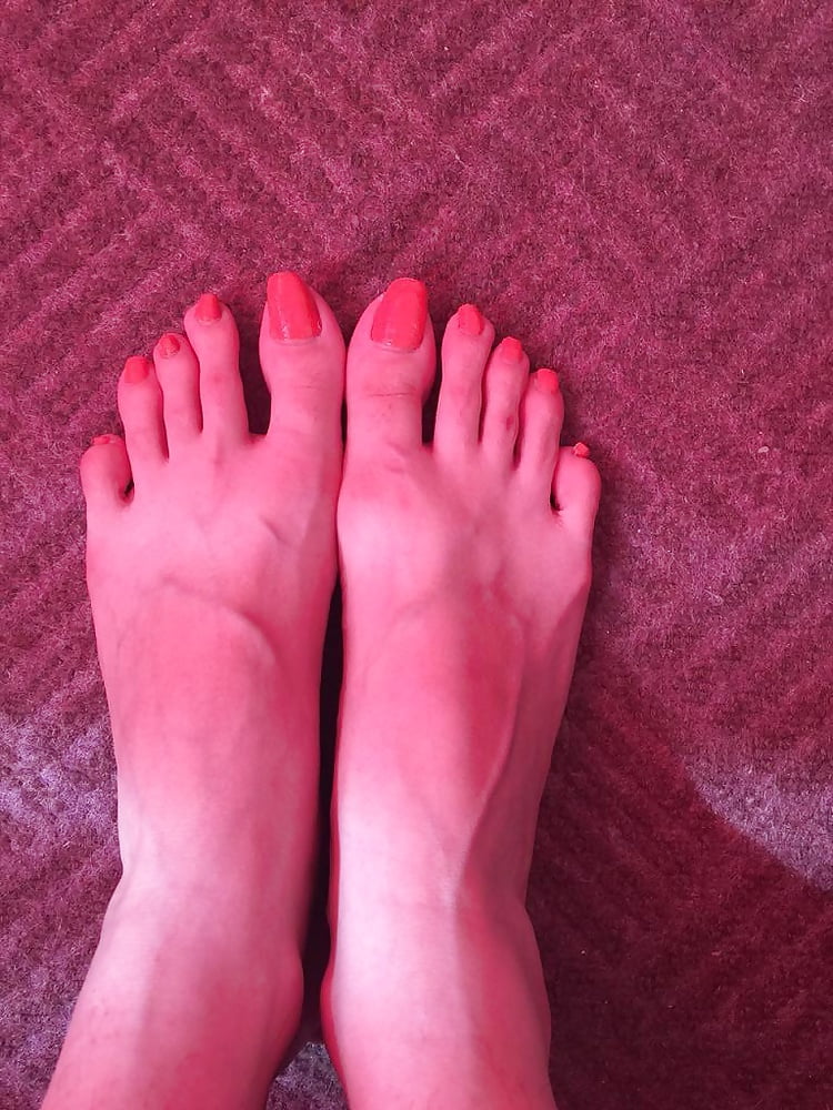 Sex Gallery my wife feet and toes