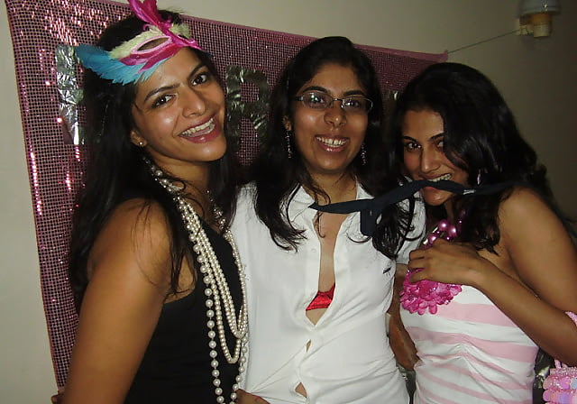 Sex Gallery Sri Lankan Hens night party
