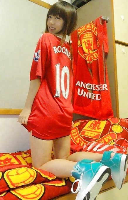 Sex Gallery Amateur Self Shot In Football Shirts Thai