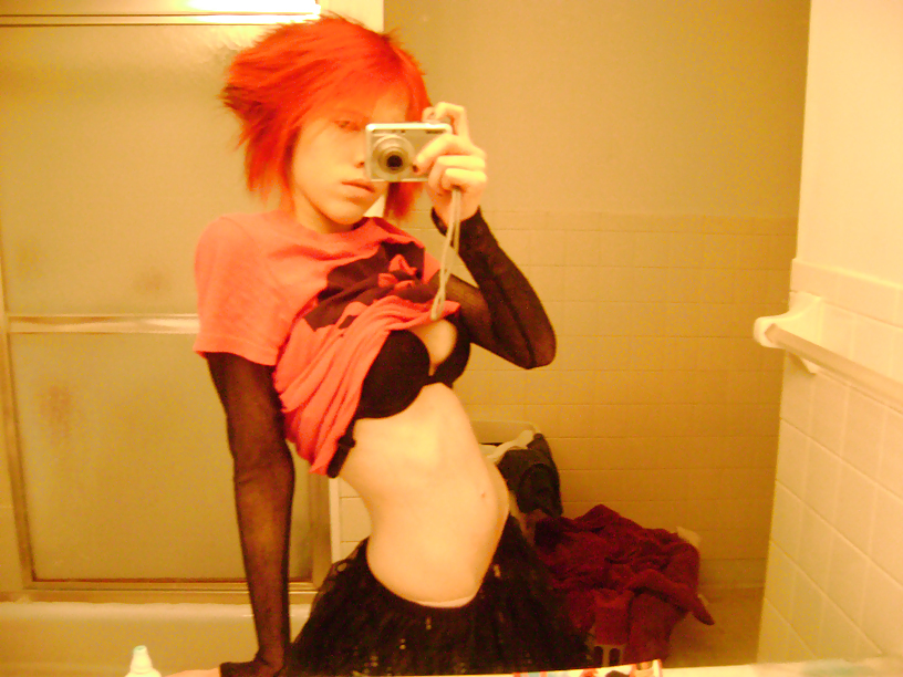 Sex Gallery Sexy Emo Redhead Teenchick