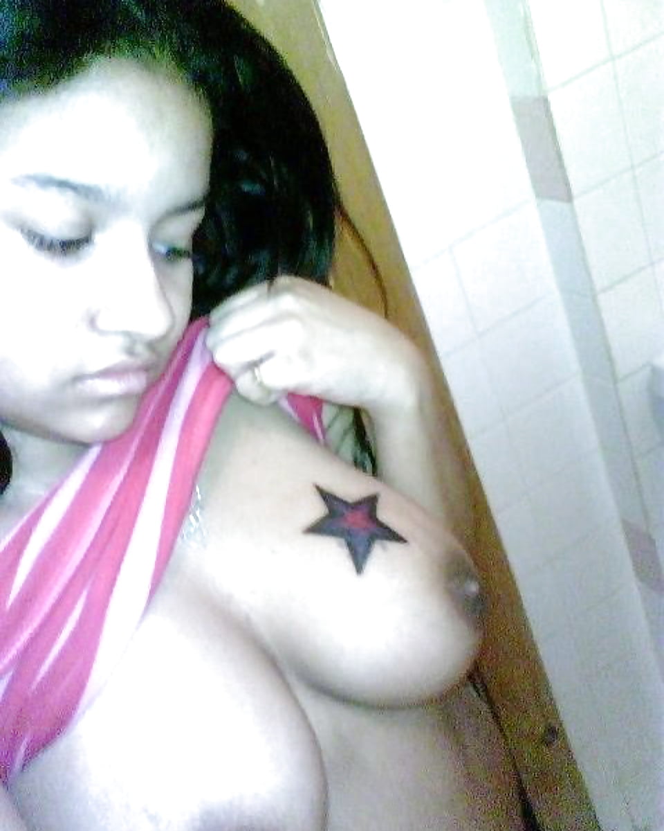 Sex Gallery Latina Selfies - Just Boobs