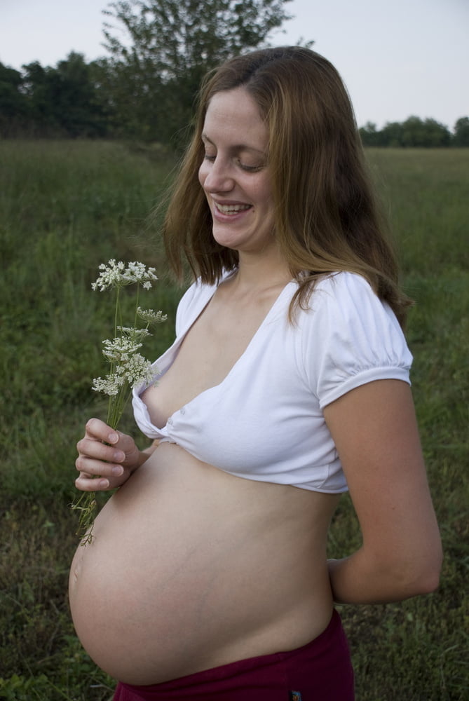 Hamile anne pregnant mom evli kadin azgin memeler- 31 Photos 