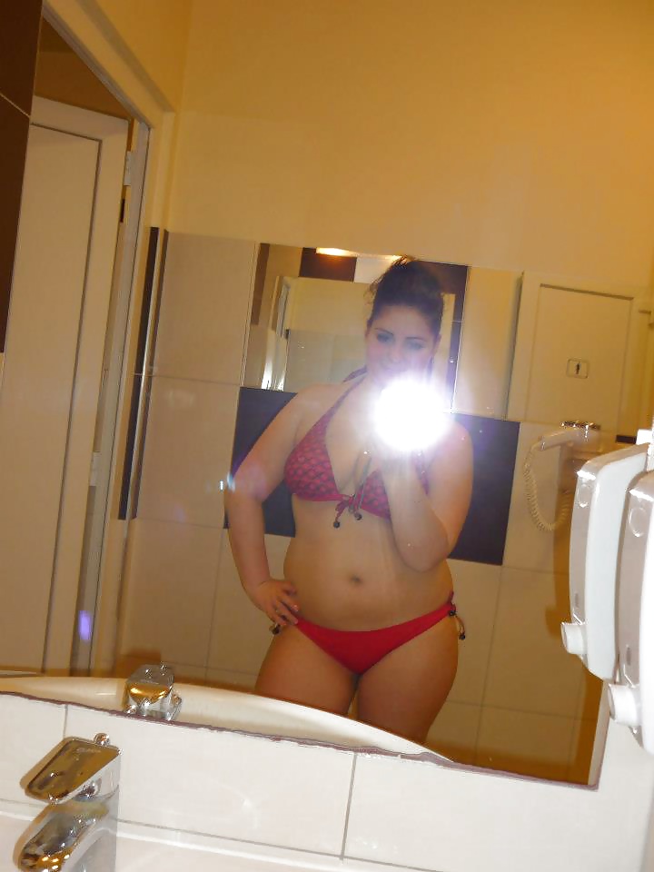 Sex Gallery nice chubby girl in bikini