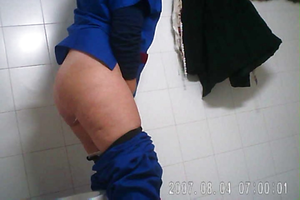 Sex Gallery another cleaning girl