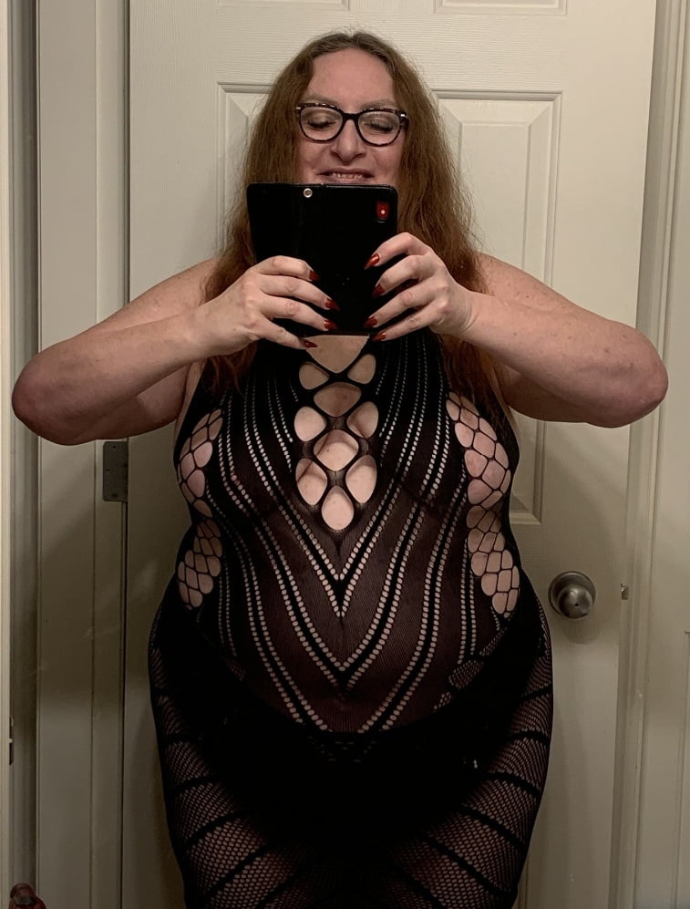 RedhotmommaYYC 53F Sensualist Calgary, Alberta, Canada - 20 Photos 