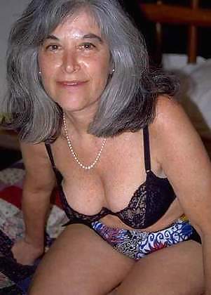 Sex Gallery Amatuer BBW in Lingerie