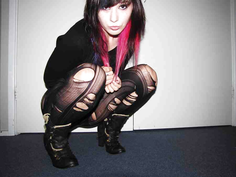Sex Gallery sexy little emo chick
