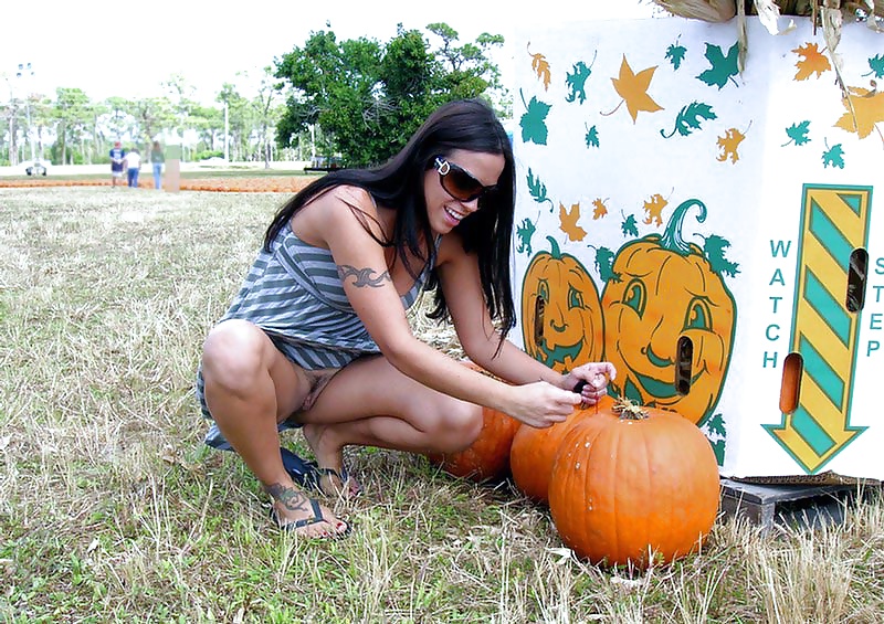 Sex Gallery No underpants 2