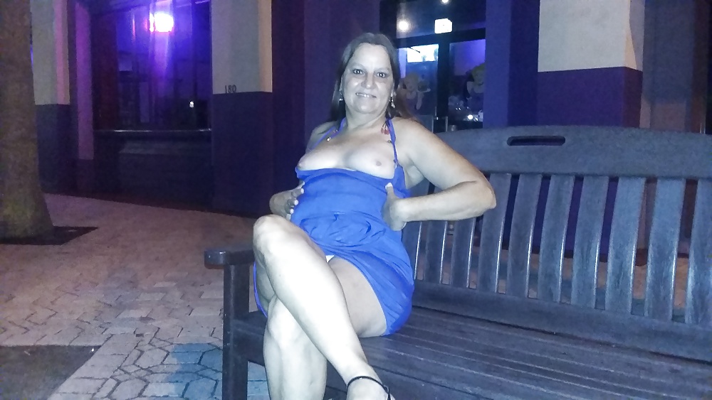 Sex Gallery Rosemary flashing 16
