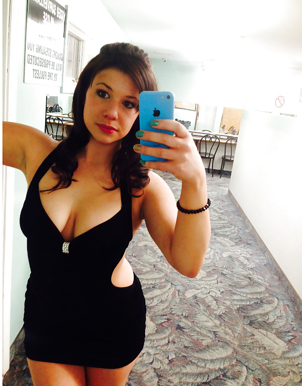 Sex Gallery Brunette Stripper GF Selfies