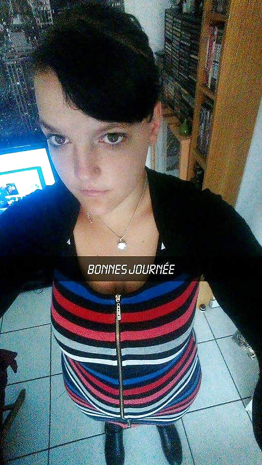 Sex Gallery Timide mais coquine