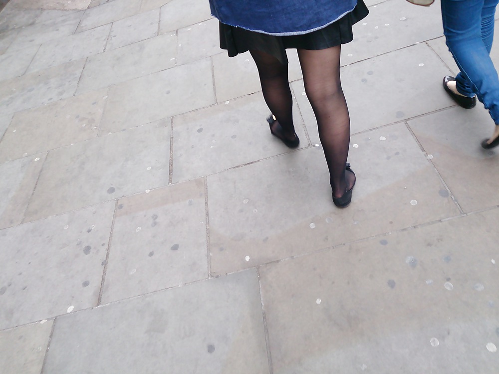 Sex Gallery Candid legs and stockings pantyhose from London