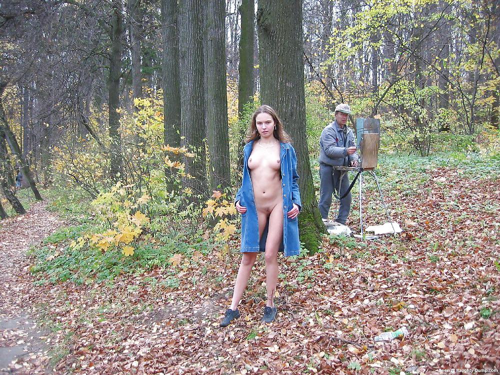 Sex Gallery my collection 40 : nice brunette posing in the forest