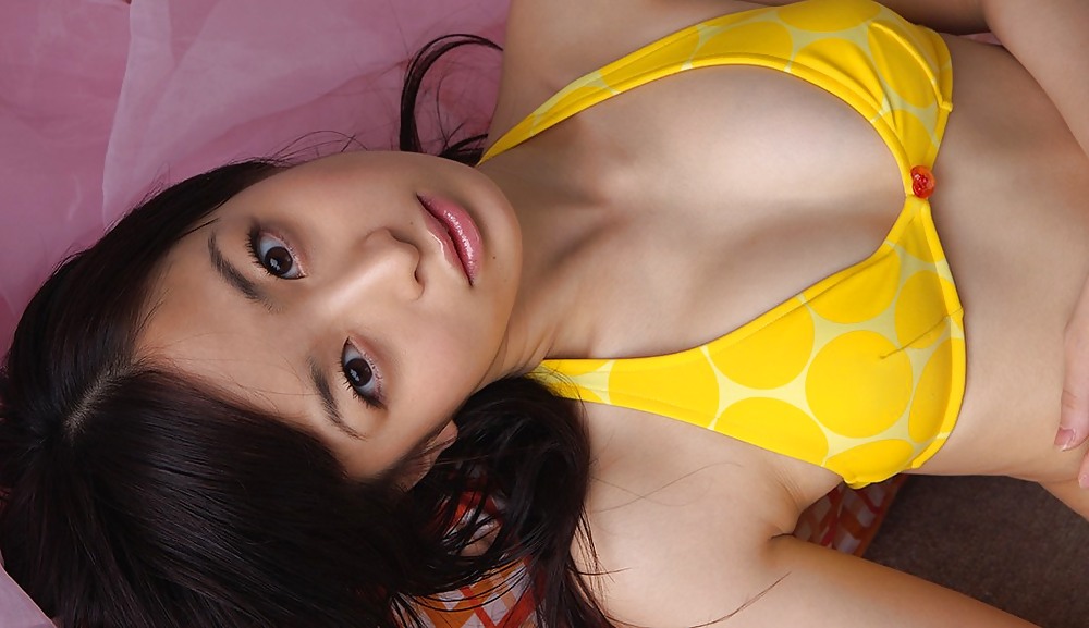 Sex Gallery yellow bikini