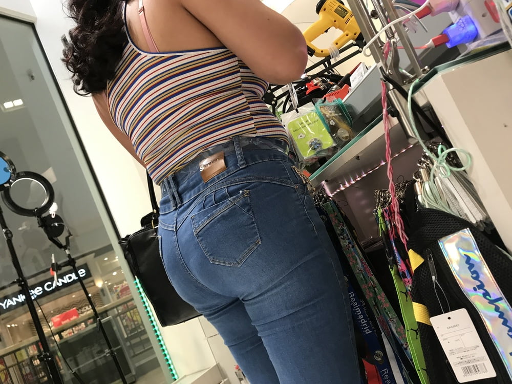 Hot mom ass - 7 Photos 