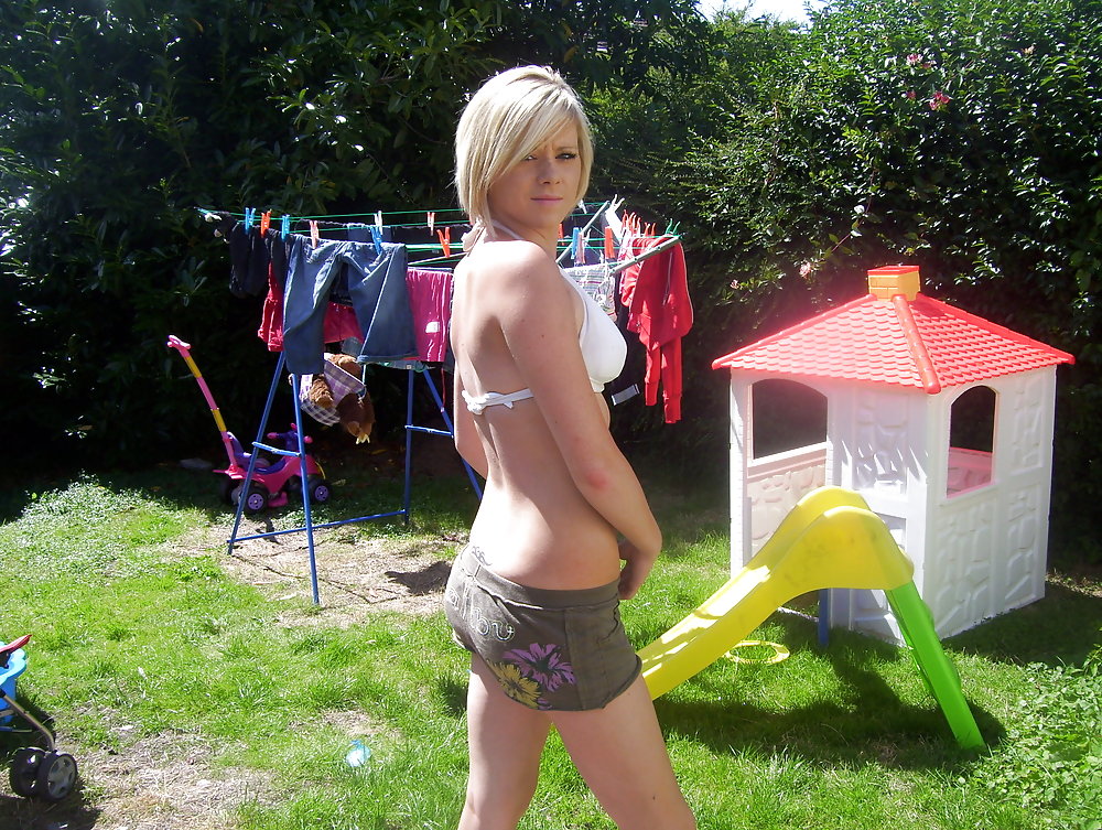 Sex Gallery bikini amateurs