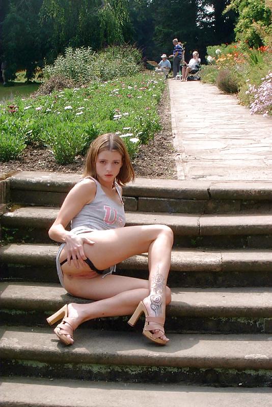 Sex Gallery Annabel nude in public