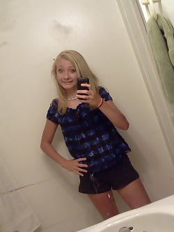 Sex Gallery Chloe the slut