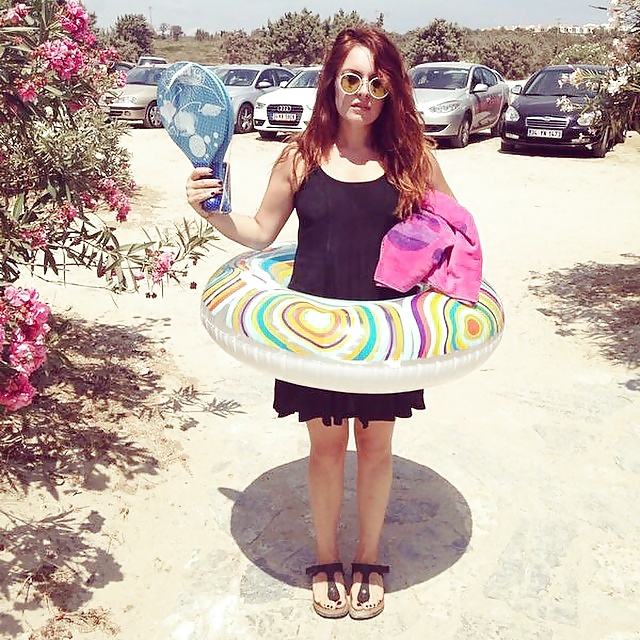 Sex Gallery Turkish ezgi mola feet tits ass ayak meme kalca